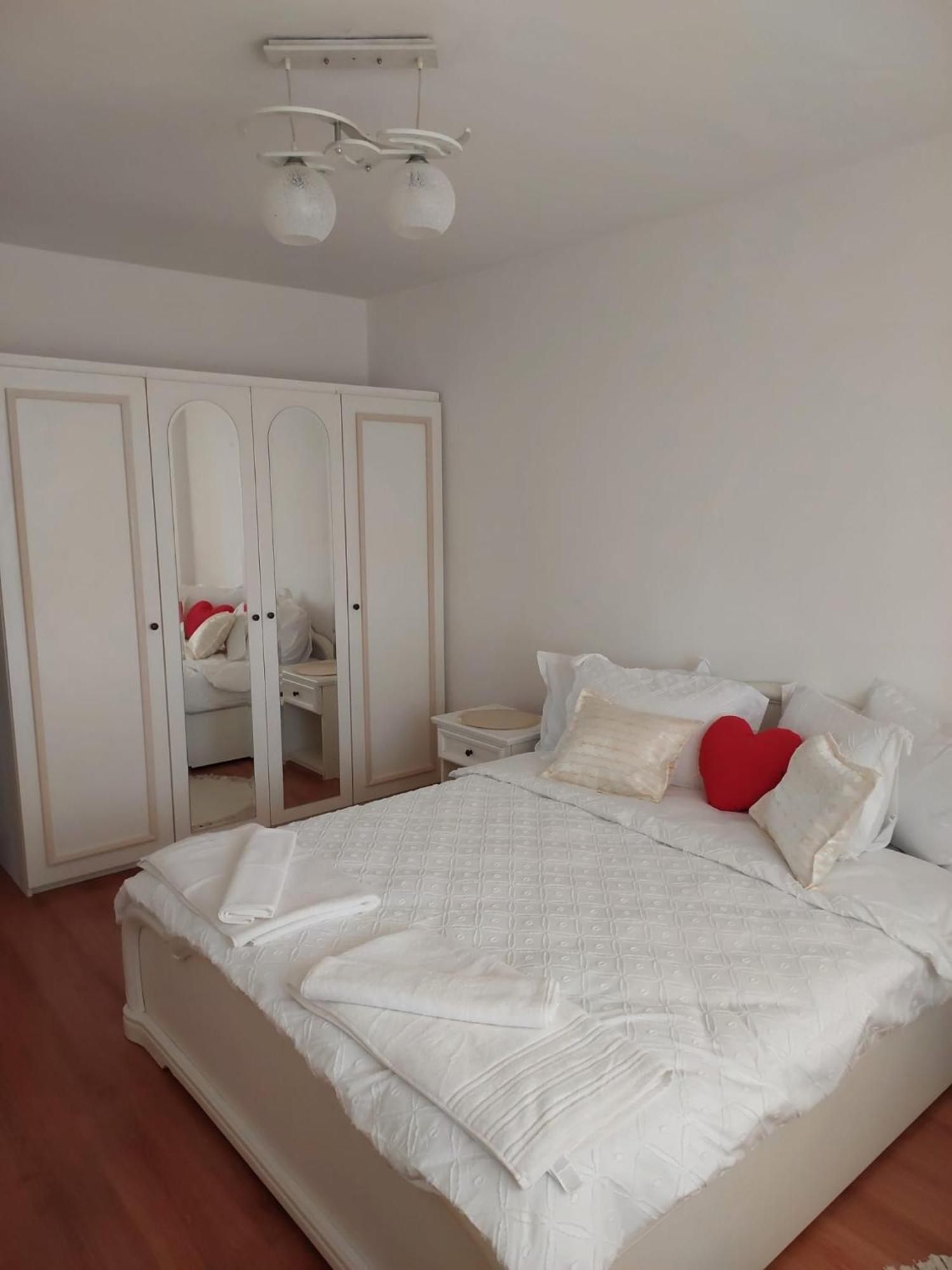 Panorama Mega Apartament Pantelimon Bucareste Exterior foto